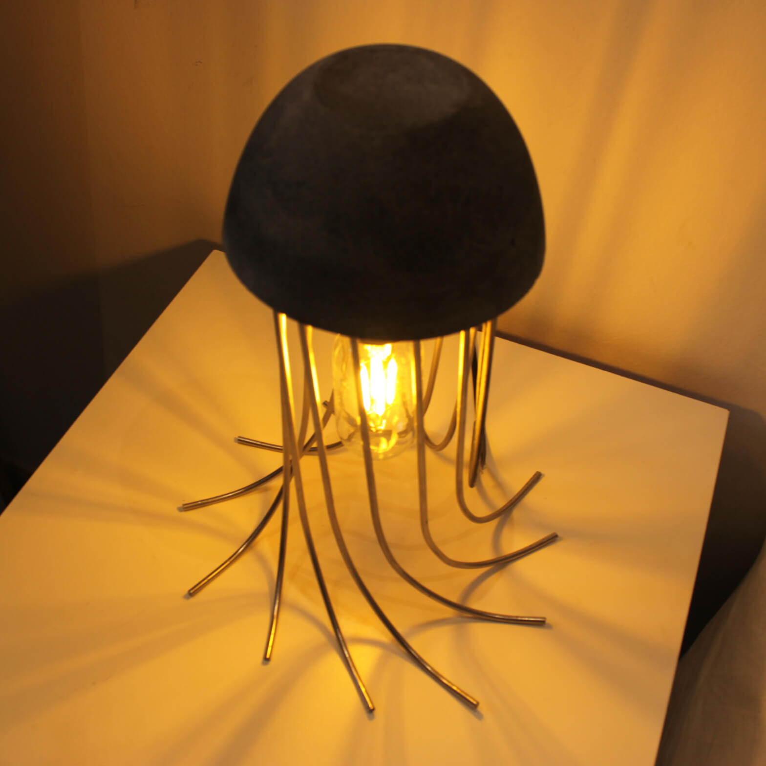 Trinity lamp 14